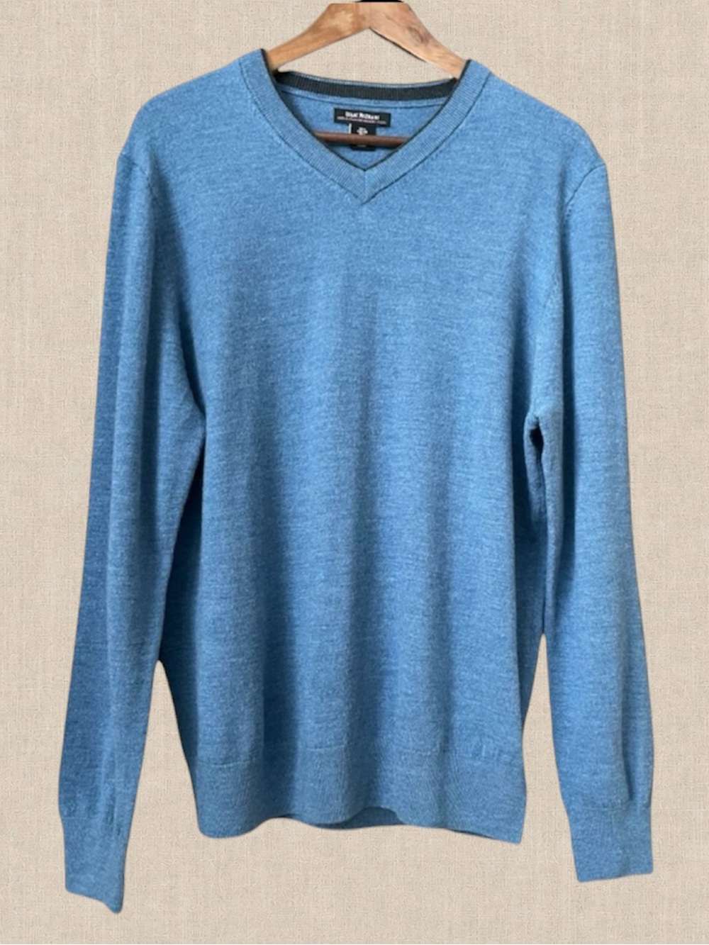 Isaac Mizrahi 100% Merino Wool Sweater Large Blue V-neck Pullover Knit